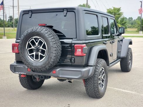 Used 2026 Jeep Wrangler Unlimited Rubicon AWD/4WD image 4