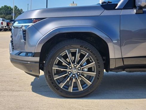 Used 2025 Lexus GX 550 w/ Cold Area Package AWD/4WD image 8