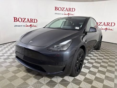 Used 2024 Tesla Model Y 2WD image 4