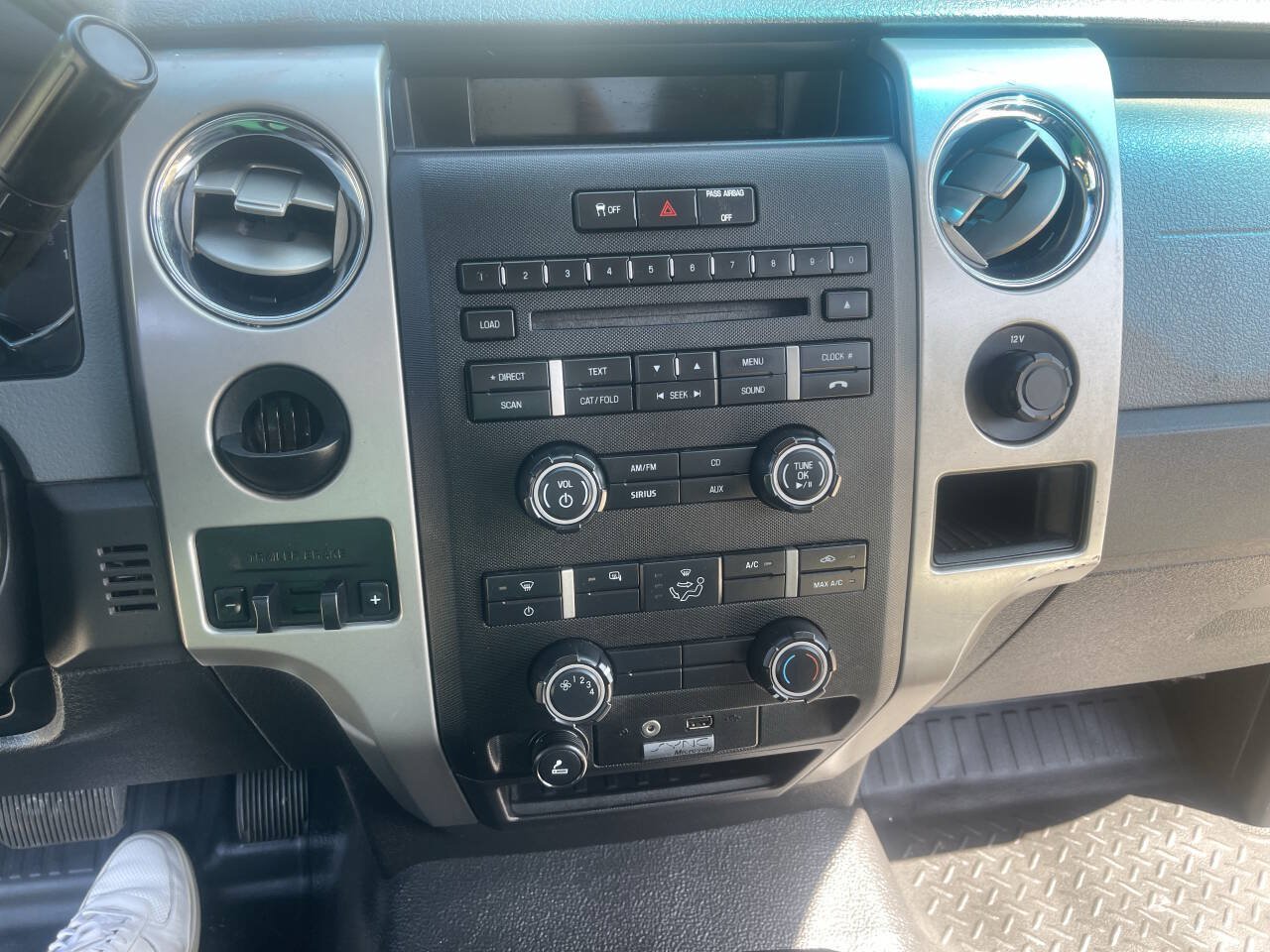 Used 2011 Ford F150 XLT w/ XLT Convenience Pkg RWD image 16