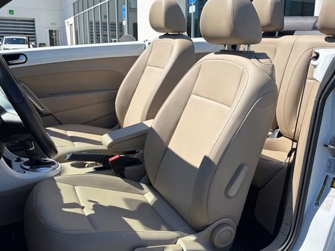 Used 2019 Volkswagen Beetle 2.0T SE w/ SE Premium Package FWD image 5