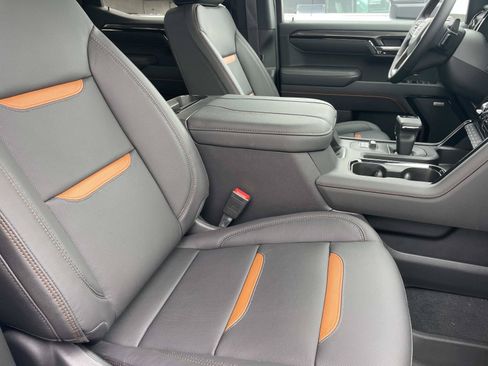 New 2026 GMC Sierra 1500 AT4 w/ AT4 Premium Package AWD/4WD image 29
