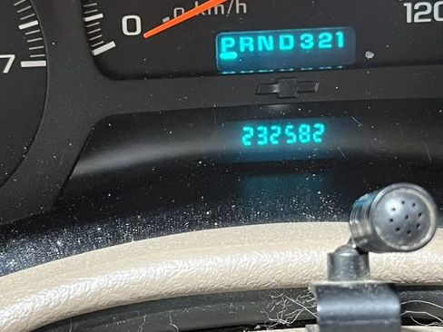 Used 2004 Chevrolet TrailBlazer 4WD w/ LS Preferred Equipment Group image 5