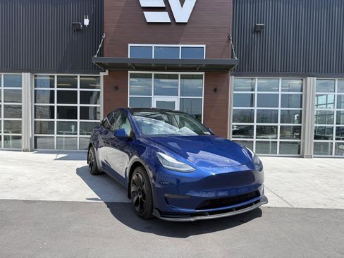 Used 2020 Tesla Model Y Long Range AWD/4WD image 2