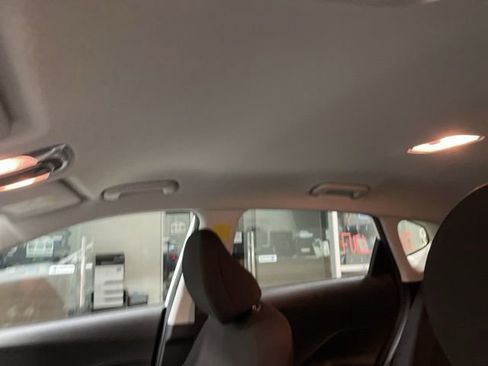 Used 2025 Hyundai Kona SEL image 12