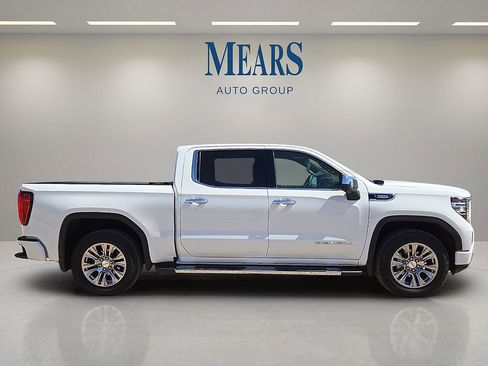 Used 2024 GMC Sierra 1500 Denali w/ Technology Package image 6