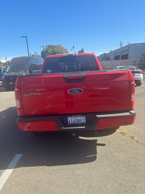 Used 2017 Ford F150 XLT w/ Equipment Group 302A Luxury RWD image 4