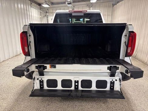 Used 2024 GMC Sierra 1500 SLT w/ SLT Premium Plus Package AWD/4WD image 31