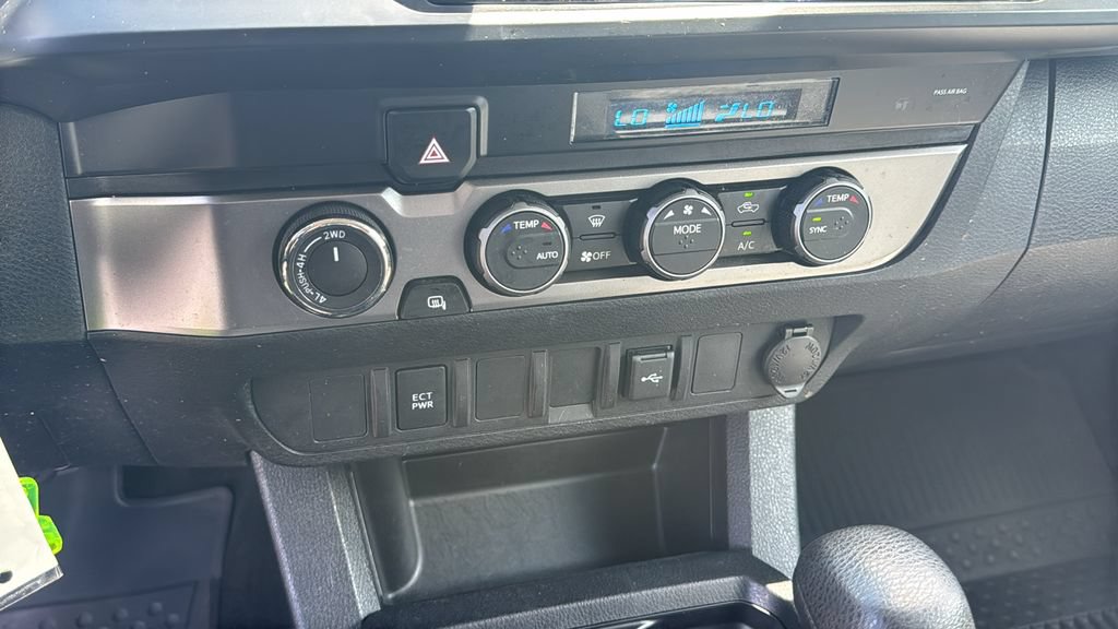 Used 2022 Toyota Tacoma SR AWD/4WD image 19