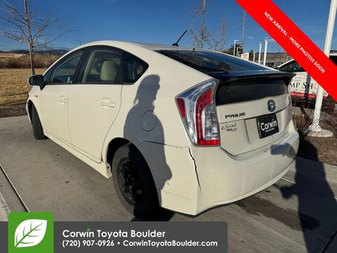 Used 2014 Toyota Prius Two image 5