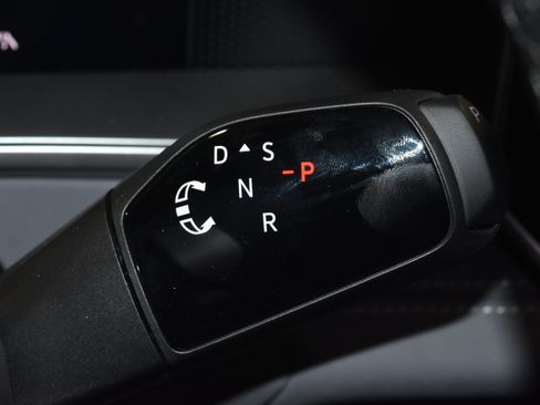 New 2026 Volkswagen Tiguan SE R-Line AWD/4WD image 14