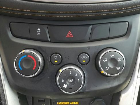 Used 2020 Chevrolet Trax LS w/ Tint and Cruise Package image 26