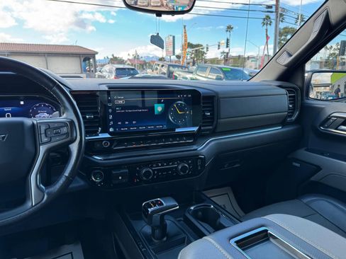 Used 2022 Chevrolet Silverado 1500 ZR2 w/ Technology Package image 21