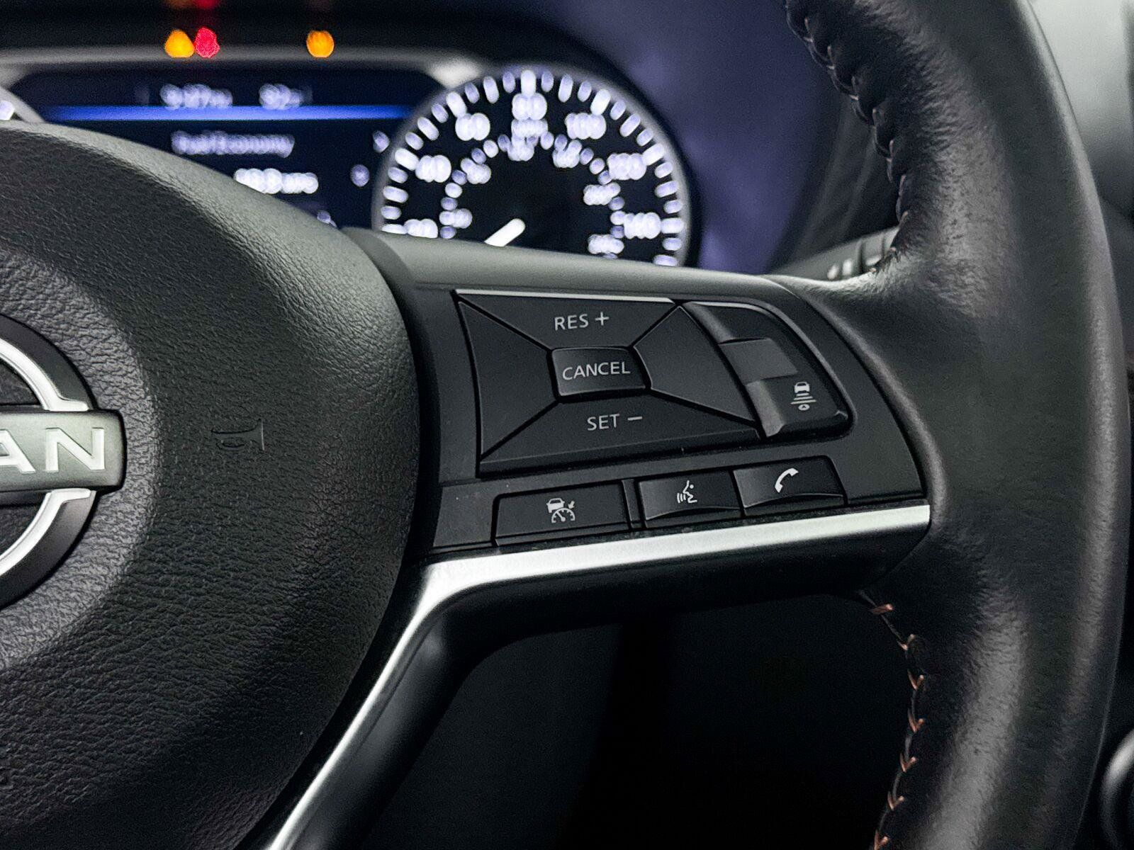 Used 2024 Nissan Sentra SR w/ SR Premium Package FWD image 35