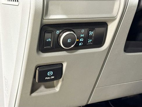 Used 2021 Ford F150 XLT AWD/4WD image 12