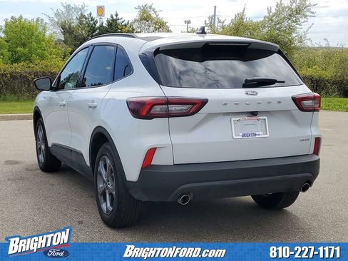 Certified 2025 Ford Escape ST-Line w/ Tech Pack #1 AWD/4WD image 3