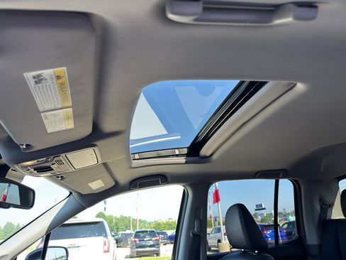 Used 2019 Honda Ridgeline RTL-E image 12
