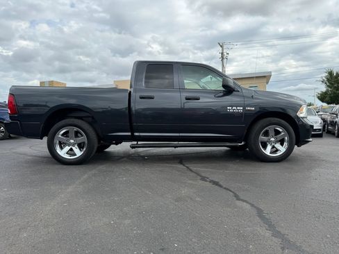Used 2018 RAM 1500 Express RWD image 3