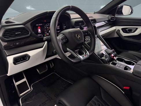 Used 2024 Lamborghini Urus S image 4