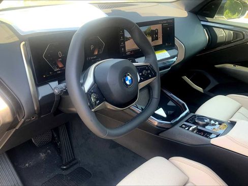 Used 2025 BMW X3 xDrive30i w/ Premium Package image 9