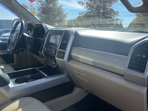 Used 2021 Ford F250 Lariat w/ Chrome Package image 30