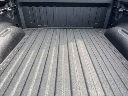 New 2026 RAM 1500 Laramie AWD/4WD image 11