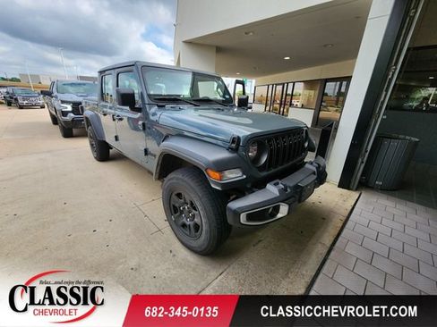 Used 2025 Jeep Gladiator Sport AWD/4WD image 1