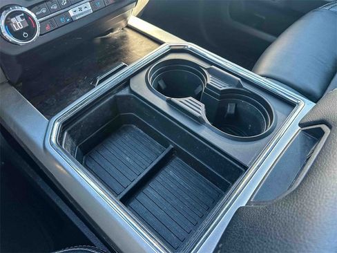 Used 2022 Ford F250 Lariat w/ Chrome Package image 34