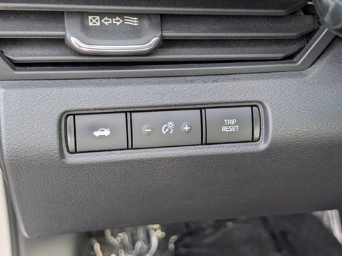 Used 2024 Nissan Altima 2.5 S FWD image 16