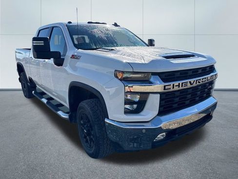Used 2020 Chevrolet Silverado 2500 LT w/ True North Edition AWD/4WD image 5