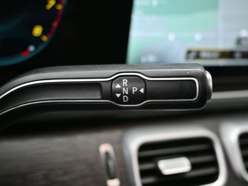 Used 2022 Mercedes-Benz GLE 350 4MATIC w/ Premium Package image 21