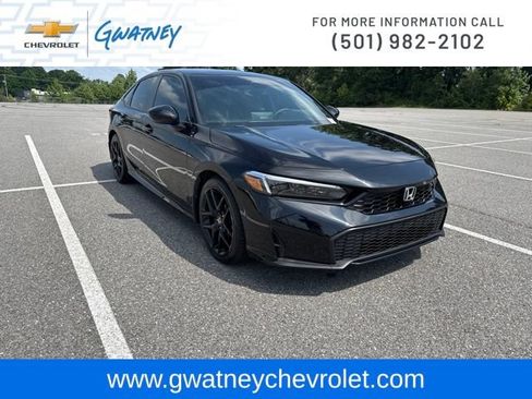 Used 2025 Honda Civic Sport image 3