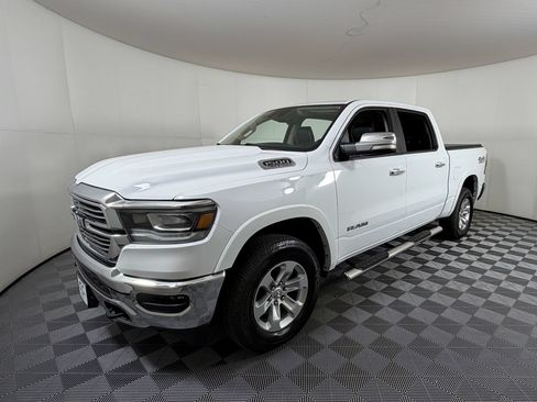 Used 2021 RAM 1500 Laramie w/ Off Road Group AWD/4WD image 2