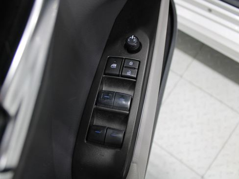Used 2023 Toyota Camry SE AWD/4WD image 37