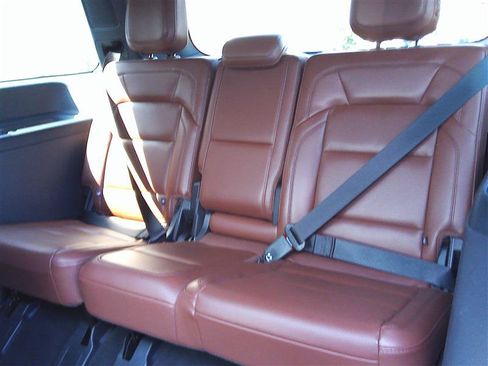 Used 2025 Lincoln Navigator Reserve AWD/4WD image 7