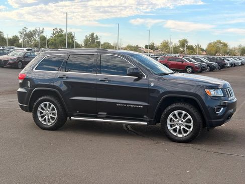 Used 2015 Jeep Grand Cherokee Laredo w/ Quick Order Package 23E AWD/4WD image 8