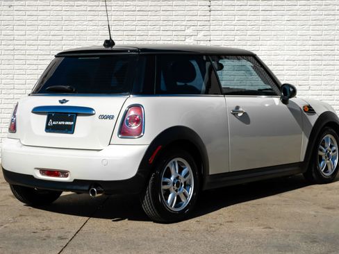 Used 2013 MINI Cooper Hardtop image 6