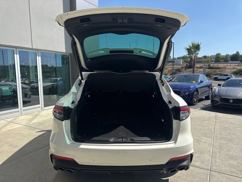 Certified 2022 Maserati Levante Modena image 11