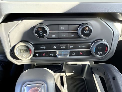 New 2025 Ford Bronco Outer Banks w/ Sasquatch Package AWD/4WD image 16