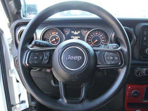 Used 2021 Jeep Wrangler Unlimited Sport AWD/4WD image 18