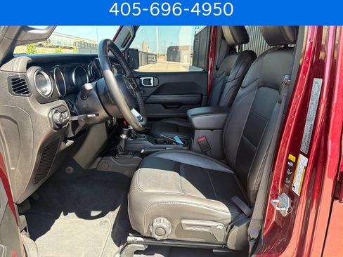 Used 2022 Jeep Wrangler Unlimited Sahara AWD/4WD image 14