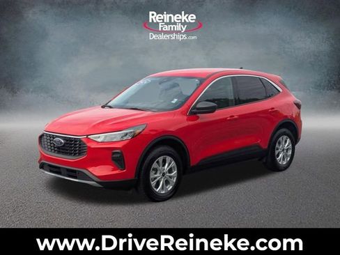 Used 2024 Ford Escape Active AWD/4WD image 1