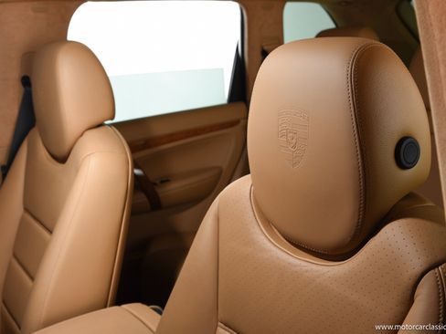 Used 2009 Porsche Cayenne Turbo S image 27