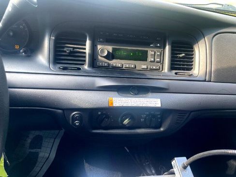 Used 2008 Ford Crown Victoria Police Interceptor image 45