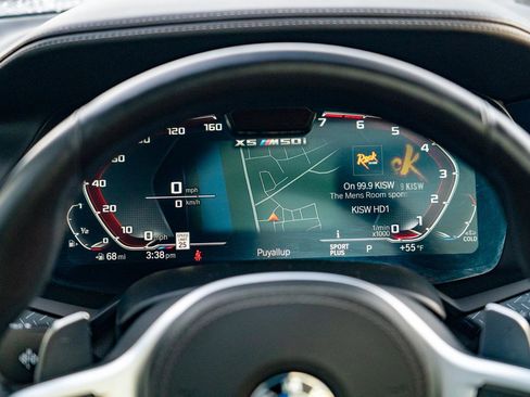 Used 2021 BMW X5 M50i image 18