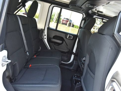 Used 2021 Jeep Wrangler Unlimited Sport AWD/4WD image 28