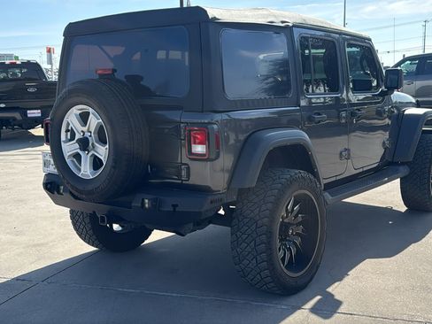 Used 2022 Jeep Wrangler Unlimited Sport image 5
