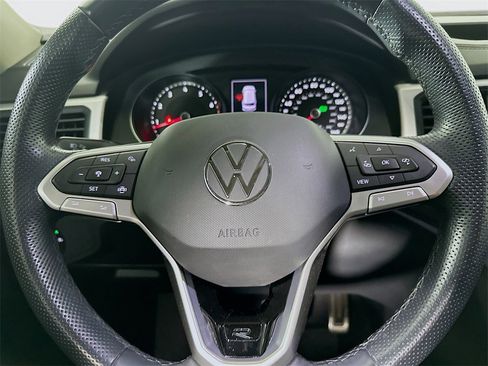 Used 2021 Volkswagen Atlas SE image 18