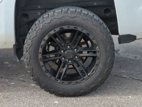 Used 2017 Chevrolet Silverado 1500 LT w/ Texas Edition image 14