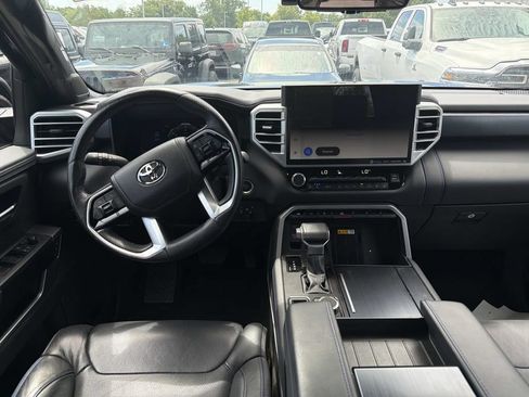 Used 2024 Toyota Tundra Platinum AWD/4WD image 2